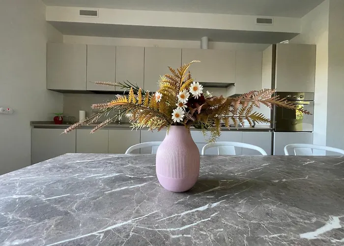 بيت للعطل Primule *